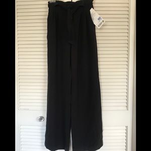 Lululemon NWT wide leg city pant